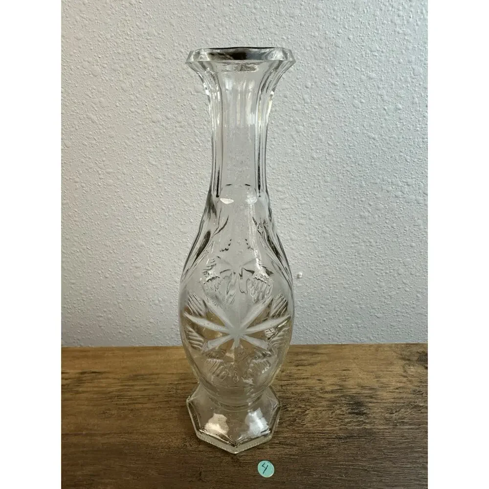 Clear Rounded Star Engraved Vase, 9 inches tall, ribbed sides, Great condition